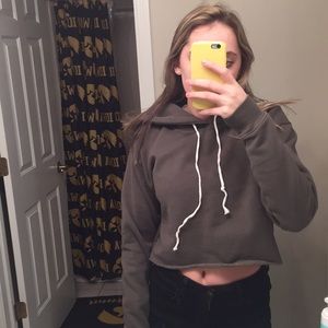 Cropped sweatshirt